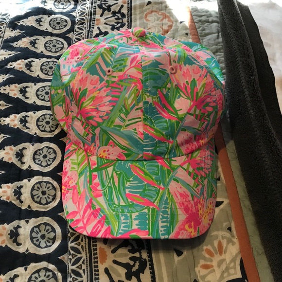 Lilly Pulitzer Accessories - Lilly Pulitzer run around hat